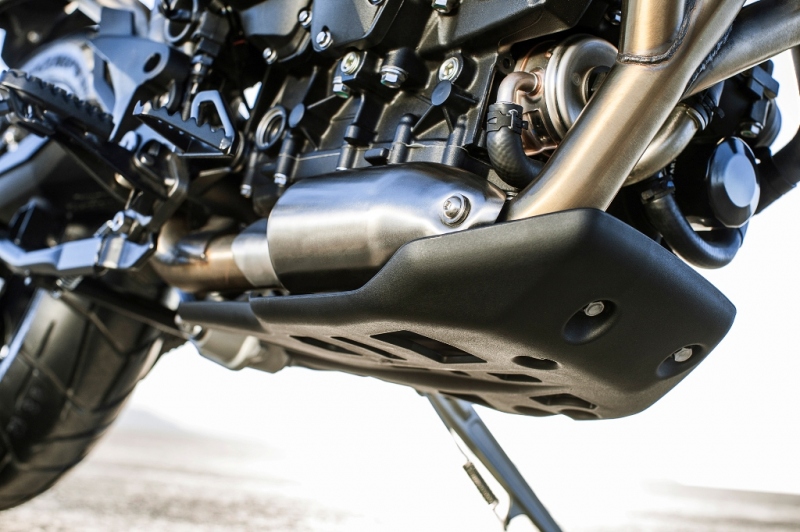 Triumph Tiger 800 XR/XRx 2015: anglický cestovatel - 33 - 1 Triumph Tiger 800 XRx10