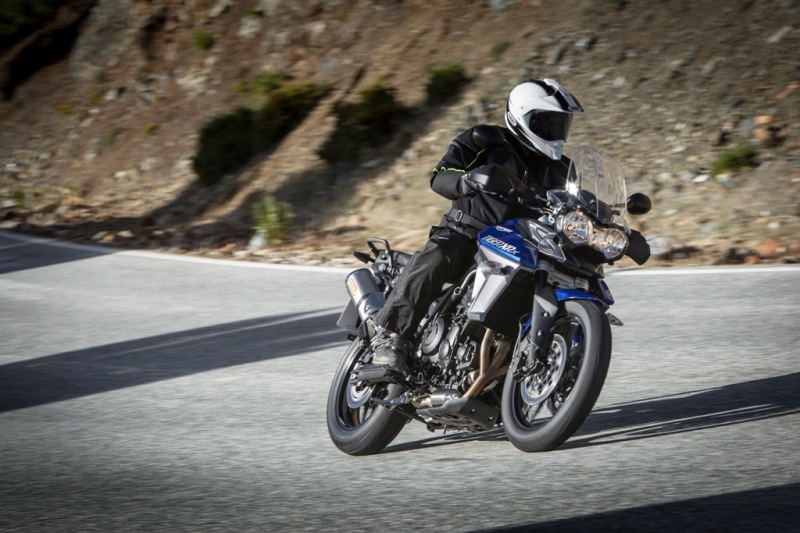 Triumph Tiger 800 XR/XRx 2015: anglický cestovatel - 20 - 2 Triumph Tiger 800 XRx19