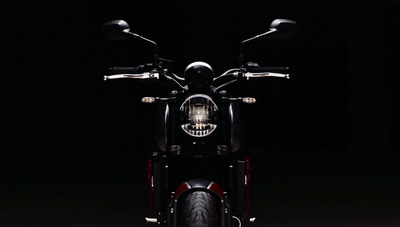 Triumph Trident 660: tříválec z Hinckley - 5 - 1 Triumph Trident 660 (8)
