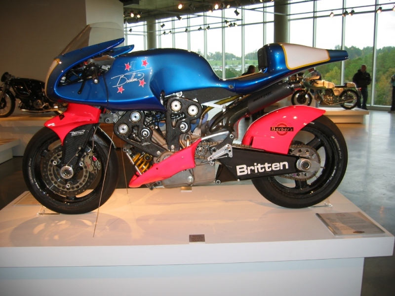 Britten V1000: závodní motocykl, který předběhl svoji dobu - 2 - Britten V1000 V1000 Britten4