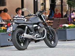 Test Moto Guzzi V7 Stone 