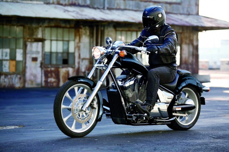 Honda VT 1300 CX: sériová stavba  - 3 - VT13002