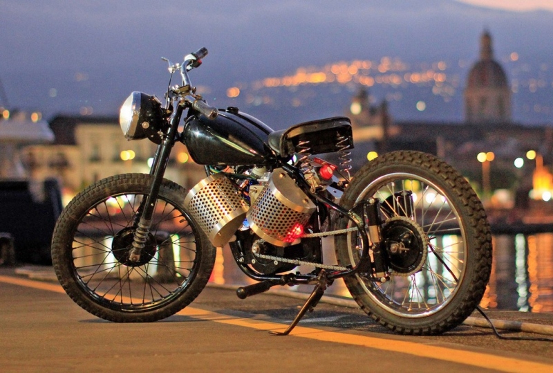 Veitis eV-Twin: dvouválcový bobber na elektriku - 1 - 1 Veitis (4)