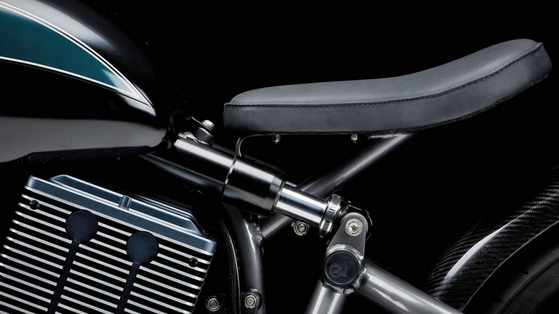 Veitis eV-Twin: dvouválcový bobber na elektriku - 9 - 1 Veitis (13)