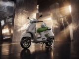 1 Vespa Edizione Ottantesimo (3)