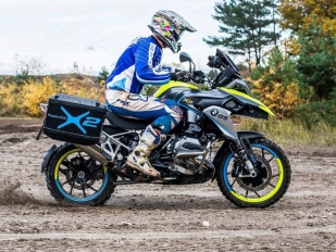 Wunderlich X2: Hybridní BMW R1200GS LC s pohonem obou kol