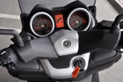 XMAX06