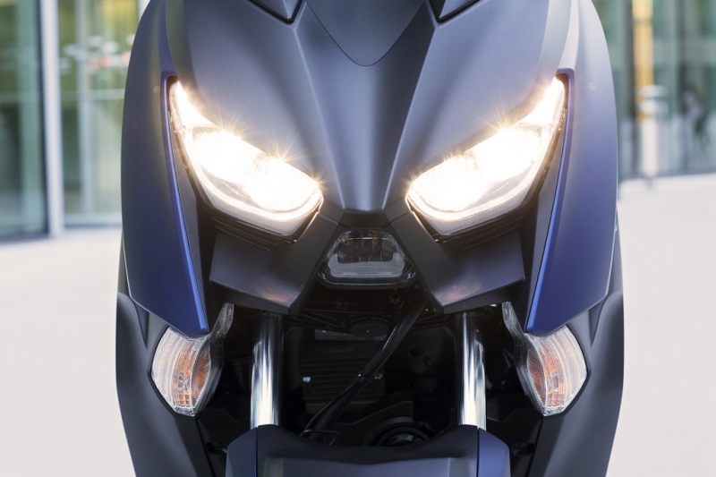 Yamaha X-MAX 400 2018: komfort a luxus v jednom - 4 - 1 XMax 400 2018 Yamaha11