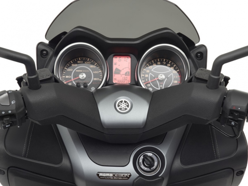 Yamaha X-Max 125 MOMODesign - 3 - XMax 125 MOMODESIGN XMax MOMODESIGN4