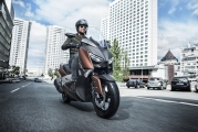 1 X Max 300 2017 Yamaha01