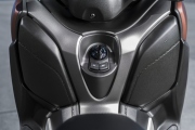 1 X Max 300 2017 Yamaha08
