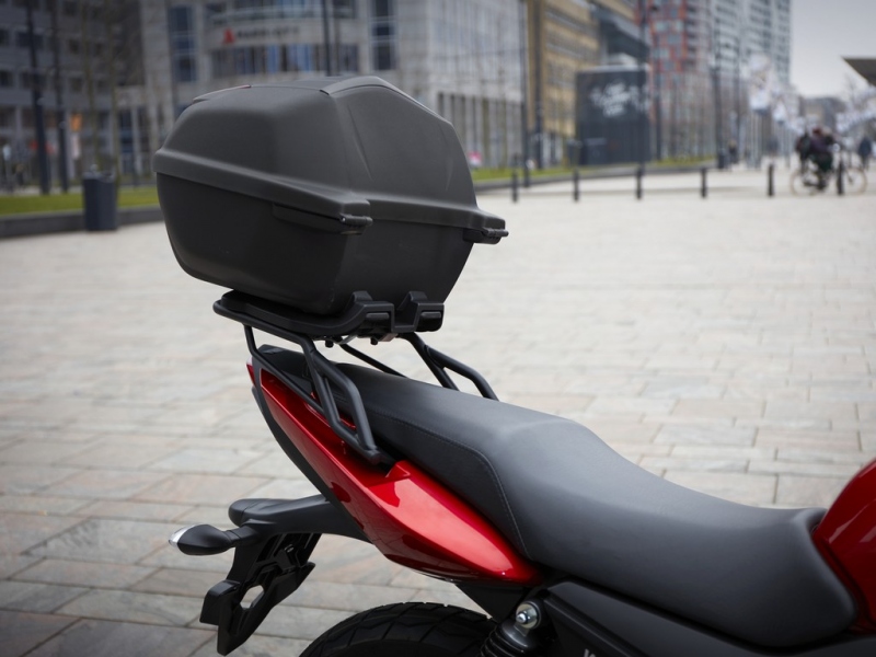 Yamaha YS125: lehký motocykl do města - 4 - 1 YS125 Yamaha6