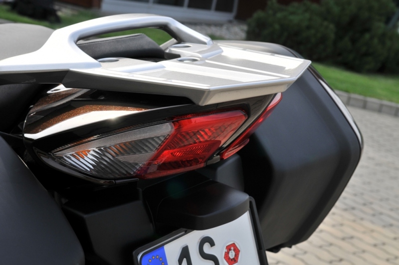 Test Yamaha FJR 1300A: cestovní klasika - 11 - FJR 1300A Yamaha FJR 1300A 201313
