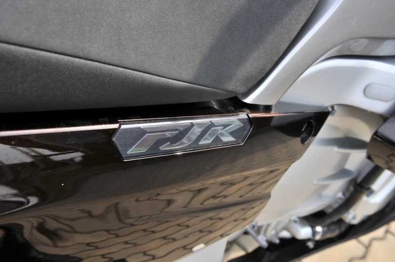 Test Yamaha FJR 1300A: cestovní klasika - 15 - FJR 1300A Yamaha FJR 1300A 201317