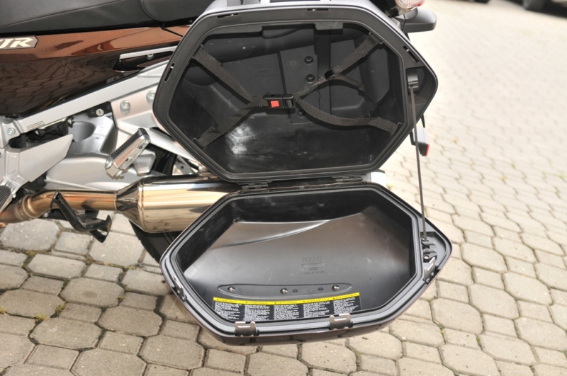 Test Yamaha FJR 1300A: cestovní klasika - 20 - FJR 1300A Yamaha FJR 1300A 201333
