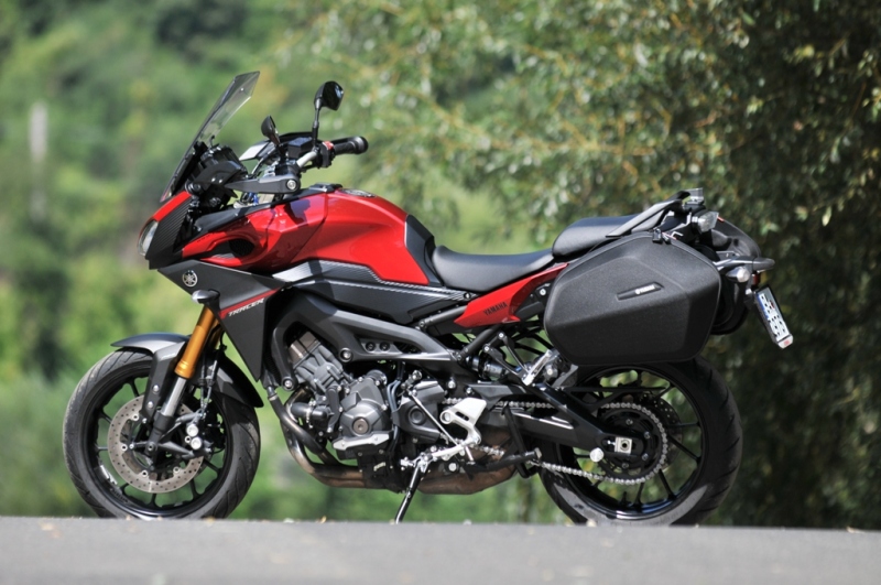 Test Yamaha MT-09 Tracer: tříválcový multitalent - 10 - 1 Yamaha MT-09 Tracer 2015 test02