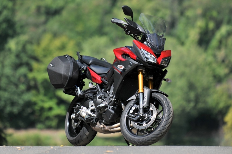 Test Yamaha MT-09 Tracer: tříválcový multitalent - 12 - 1 Yamaha MT-09 Tracer 2015 test04