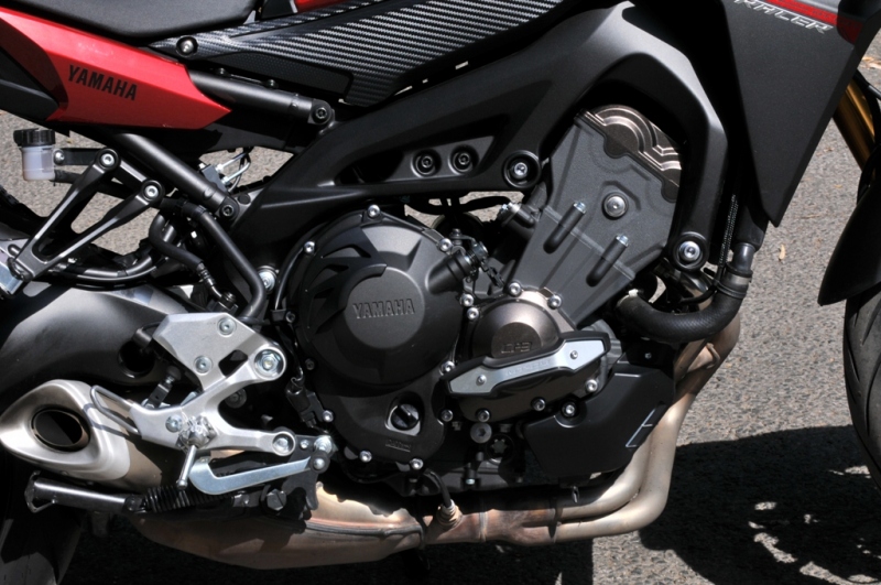 Test Yamaha MT-09 Tracer: tříválcový multitalent - 15 - 1 Yamaha MT-09 Tracer 2015 test07