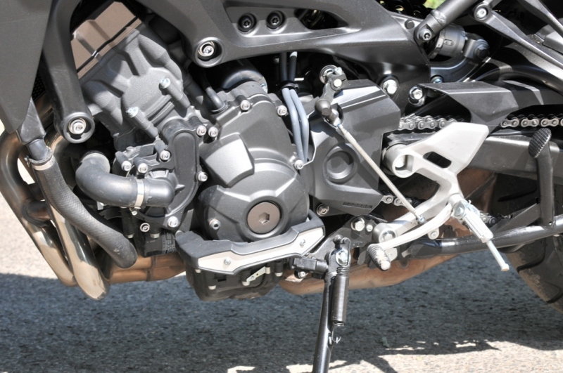Test Yamaha MT-09 Tracer: tříválcový multitalent - 31 - 2 Yamaha MT-09 Tracer 2015 test23