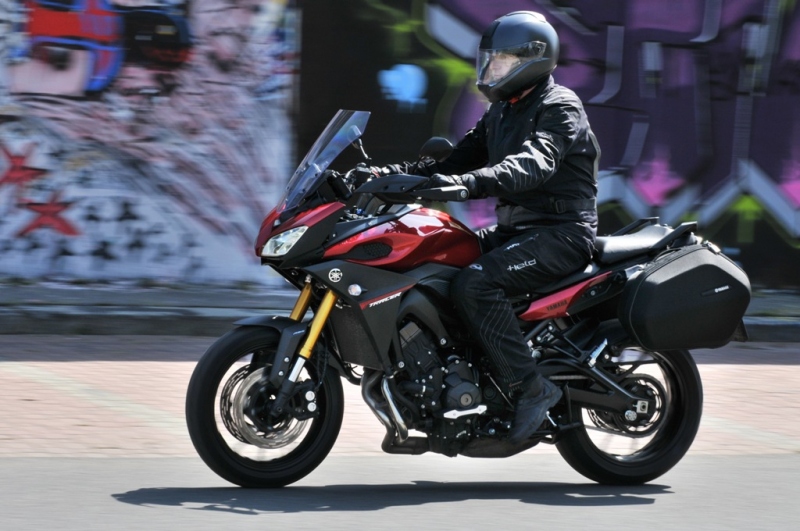 Test Yamaha MT-09 Tracer: tříválcový multitalent - 1 - 2 Yamaha MT-09 Tracer 2015 test29