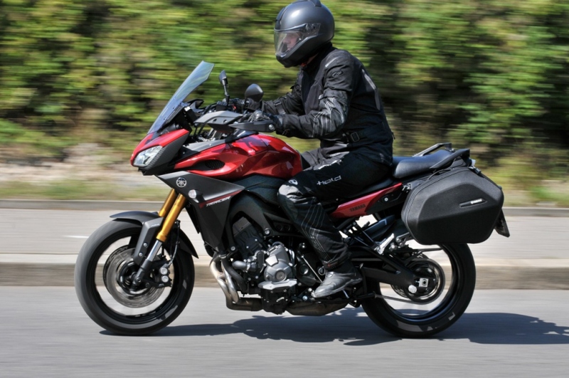 Test Yamaha MT-09 Tracer: tříválcový multitalent - 5 - 2 Yamaha MT-09 Tracer 2015 test34