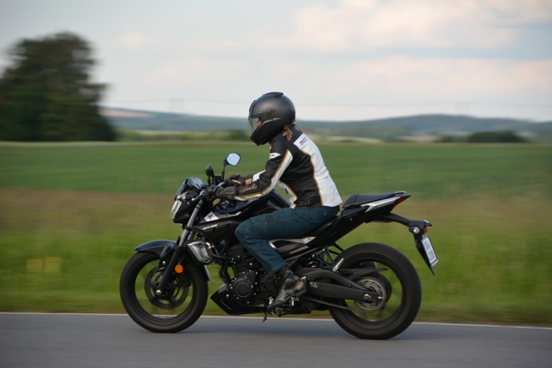 Test Yamaha MT-03 2016: odstrojený malý supersport - 25 - 3 Yamaha MT 03 test32