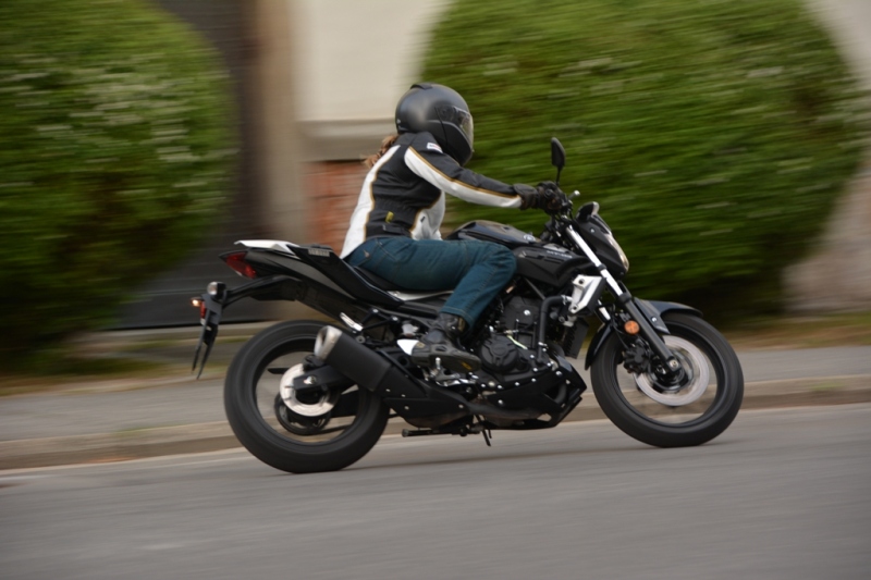 Test Yamaha MT-03 2016: odstrojený malý supersport - 10 - 3 Yamaha MT 03 test38