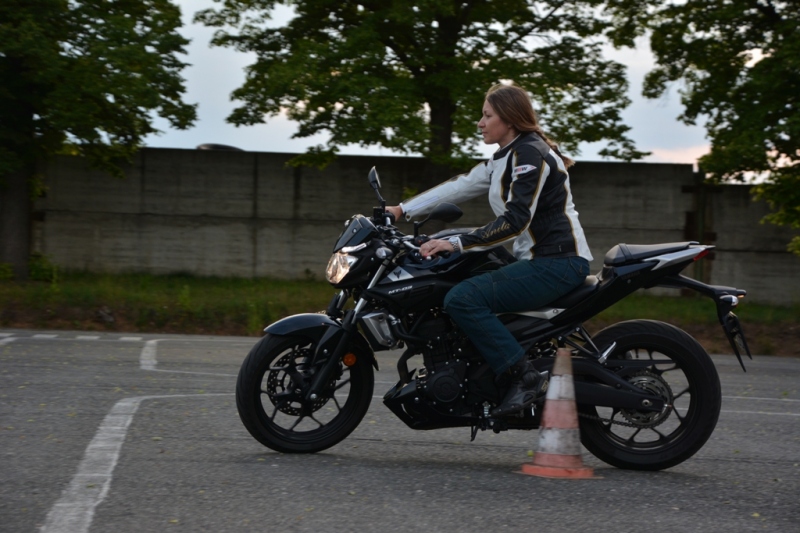Test Yamaha MT-03 2016: odstrojený malý supersport - 13 - 3 Yamaha MT 03 test40