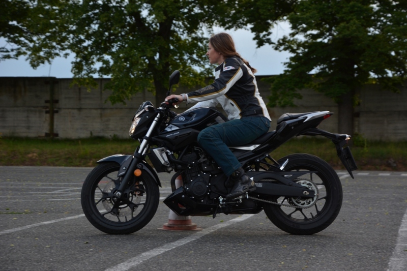 Test Yamaha MT-03 2016: odstrojený malý supersport - 14 - 3 Yamaha MT 03 test41