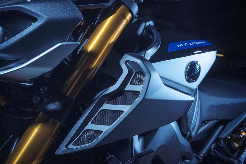 Yamaha MT-09 SP 2018: modrá střela - 14 - 1 Yamaha MT 09 SP 2018 (17)
