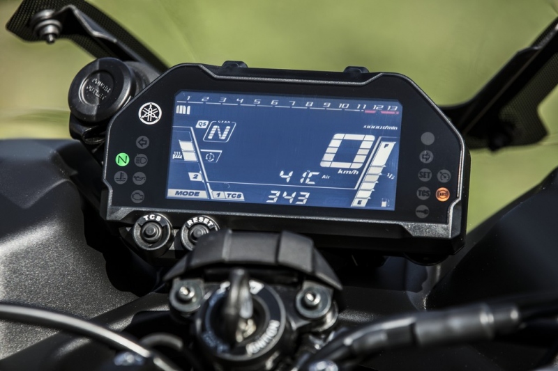 Yamaha Niken GT: cestovní tříkolka - 9 - 1 Yamaha Niken GT (13)