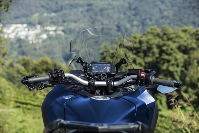 Yamaha Niken GT: cestovní tříkolka - 6 - 1 Yamaha Niken GT (16)