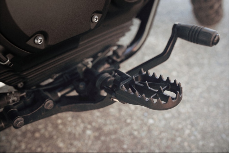 Yamaha SCR950: šachovnicový scrambler od Brat Style - 15 - 1 Yamaha SCR 950 Brat Style15