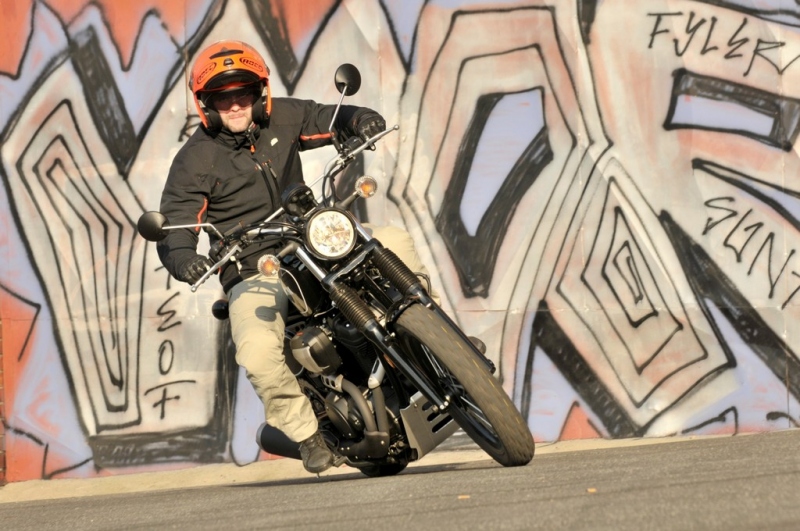 Test Yamaha SCR 950: Scrambler jaký jsme přesně chtěli! - 11 - 2 Yamaha SCR 950 test43