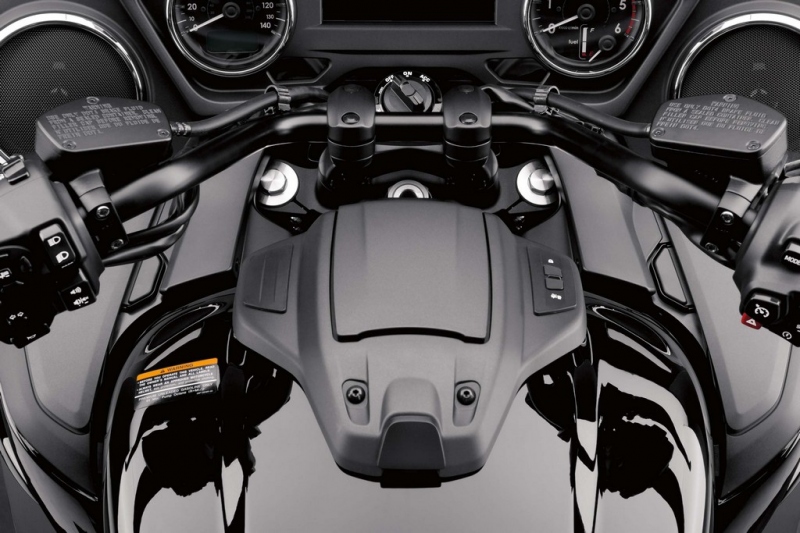 Yamaha Star Eluder 2018: mohutný Bagger - 16 - 1 Yamaha Star Eluder (13)