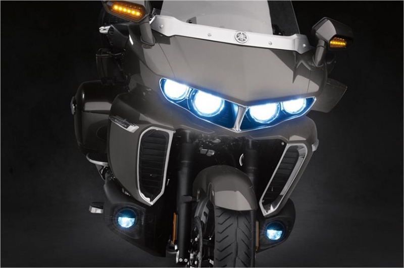 Yamaha Star Venture 2018: luxusní cruiser - 10 - 2 Yamaha Star Venture10
