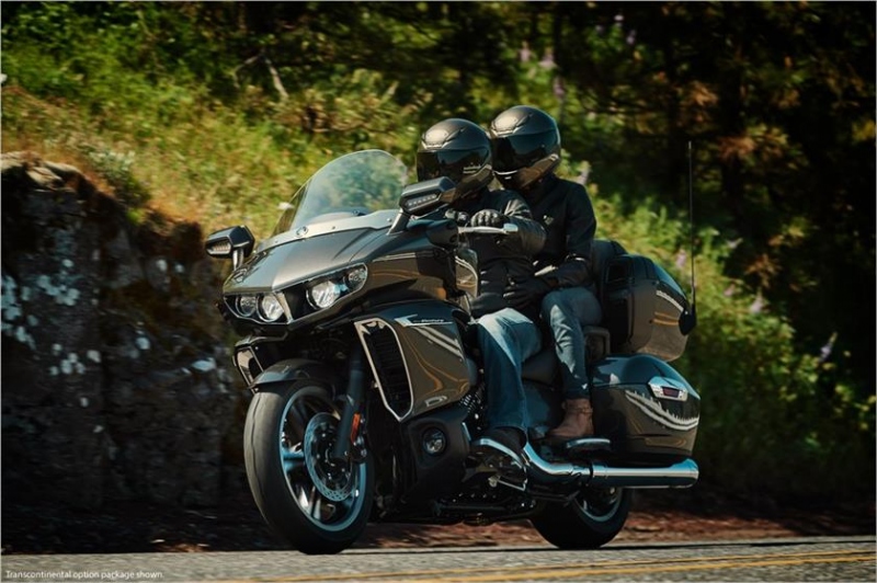 Yamaha Star Venture 2018: luxusní cruiser - 12 - 2 Yamaha Star Venture12