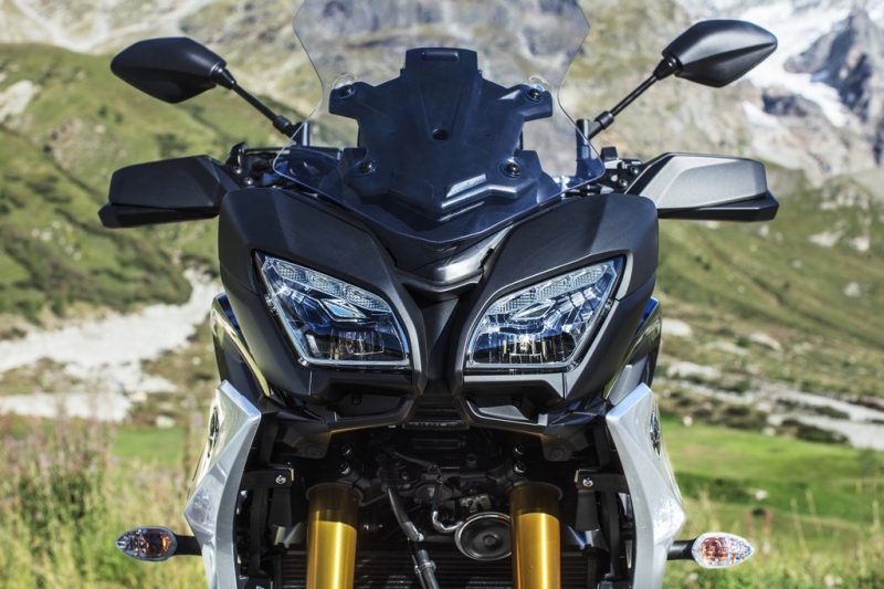 Yamaha Tracer 900 a 900 GT 2018: univerzální stroj - 10 - 1 Yamaha Tracer 900 GT 2018 (5)