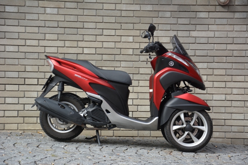 Test Yamaha Tricity: trojnásobná jistota - 10 - 2 Yamaha Tricity 2015 test30