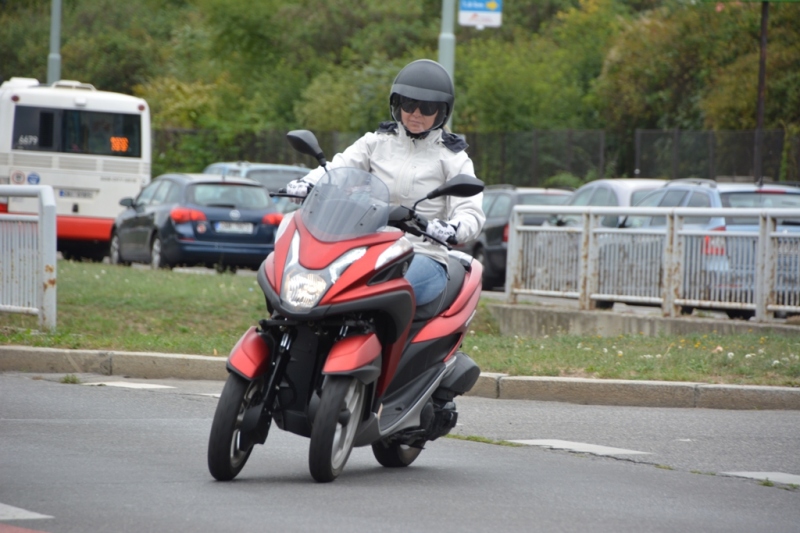 Test Yamaha Tricity: trojnásobná jistota - 4 - 3 Yamaha Tricity 2015 test45