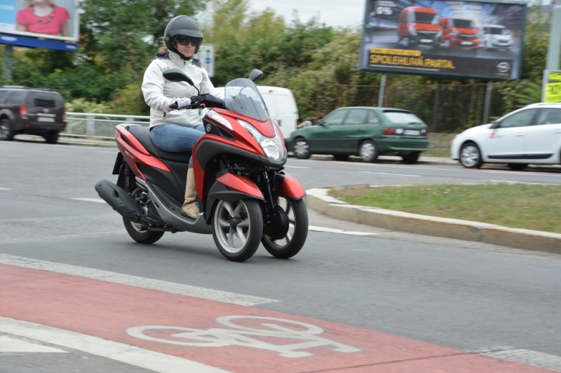 Test Yamaha Tricity: trojnásobná jistota - 5 - 3 Yamaha Tricity 2015 test46