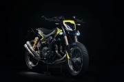 1 Yamaha XJR 1300 Mia Flat Track Rossi (5)