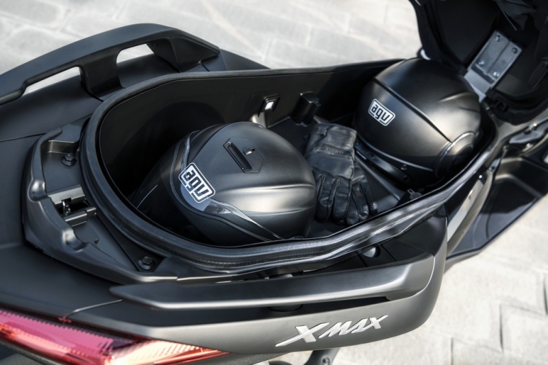 Yamaha XMAX Iron Max: speciální edice - 6 - 1 Yamaha XMAX Iron MAX (7)