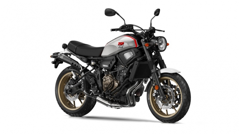 Yamaha XSR700 XTribute: retro i moderna - 16 - 1 Yamaha XSR 700 XTribute (17)
