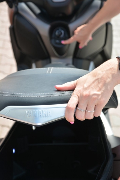 Test Yamaha X-MAX 300: komfortní cestování - 7 - 1 Yamaha X MAX 300 test (18)