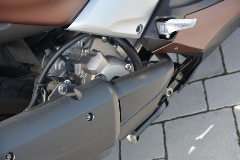 Test Yamaha X-MAX 300: komfortní cestování - 39 - 1 Yamaha X MAX 300 test (33)