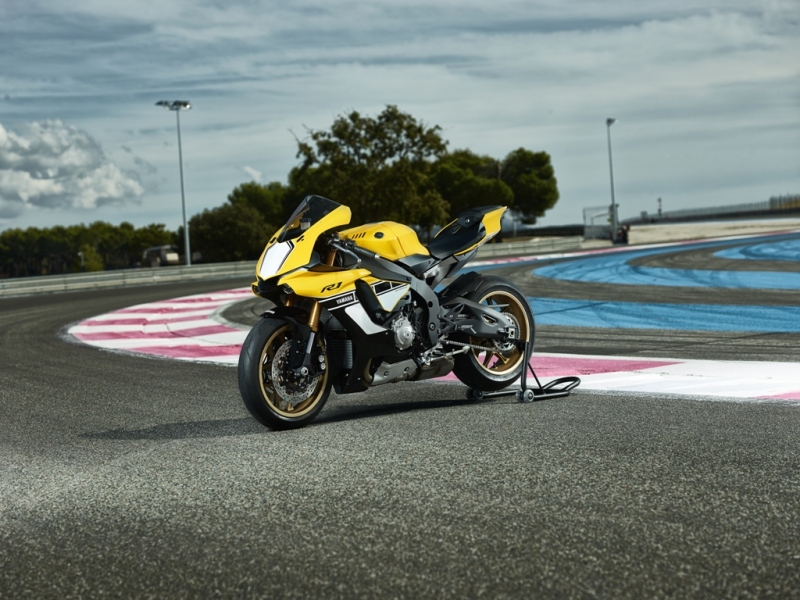 Yamaha YZF R1 2016: výroční edice Speed Block - 5 - 2 Yamaha YZF R1 2016 limited13