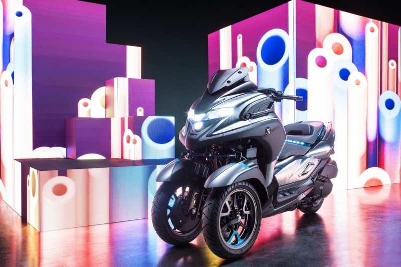 Yamaha 3CT: prototyp tříkolového skútru - 1 - 1 Yamaha prototyp 3CT (12)