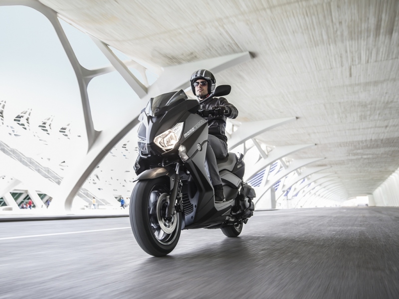 Yamaha X-Max 400 MOMO Design ABS: na trhu již v květnu - 8 - xmax 400 Yamaha xmax 400 momodesign06