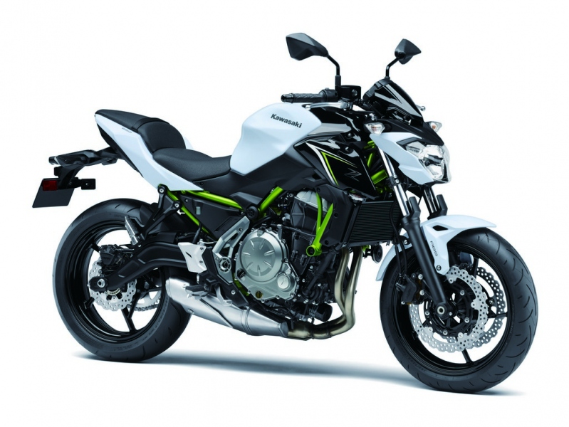 Kawasaki Z650 a Z900 2017: novinky mezi naháči - 1 - 1 Z650 2017 Kawasaki (2)